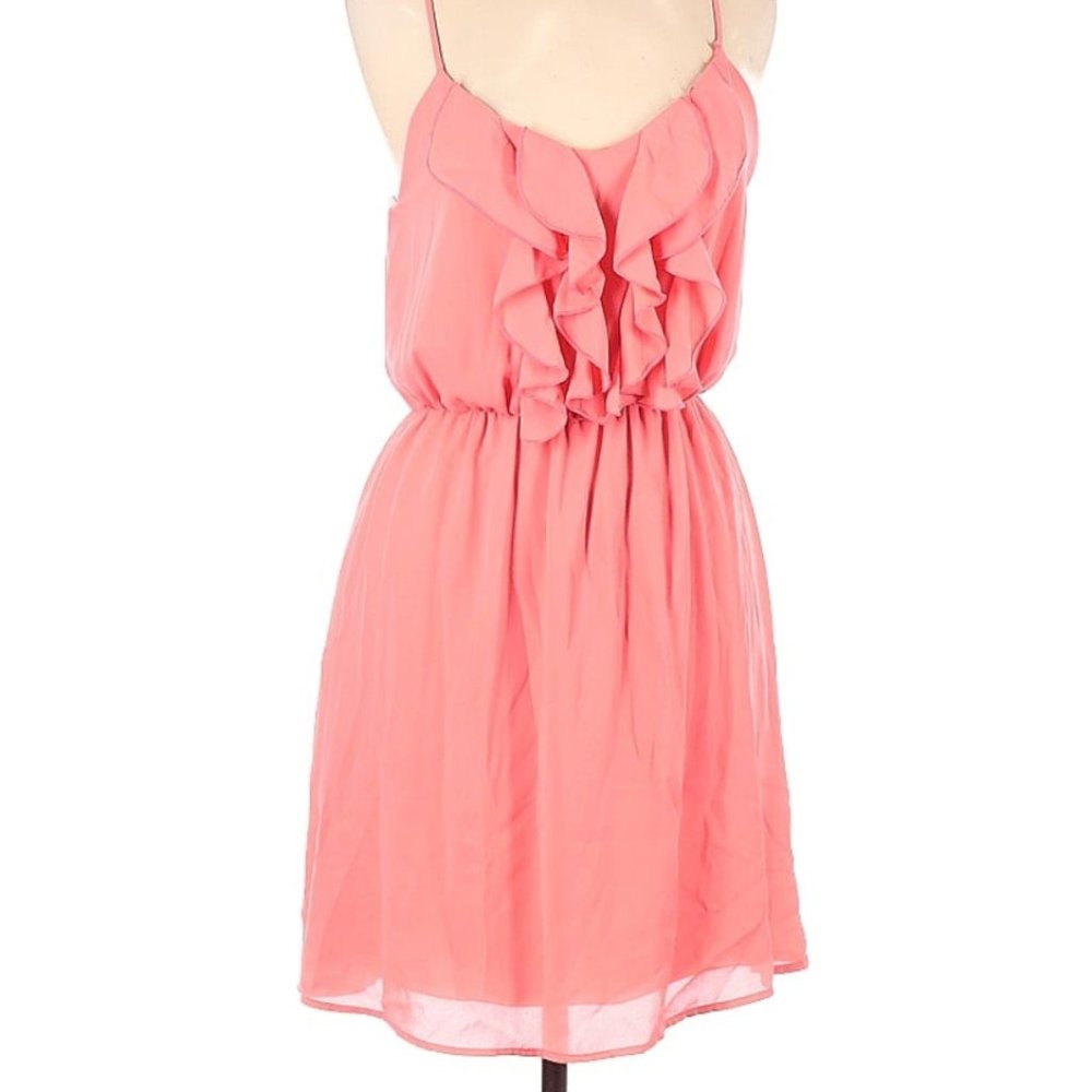 NWT Francesca Size Medium Peach Ruffle Dress